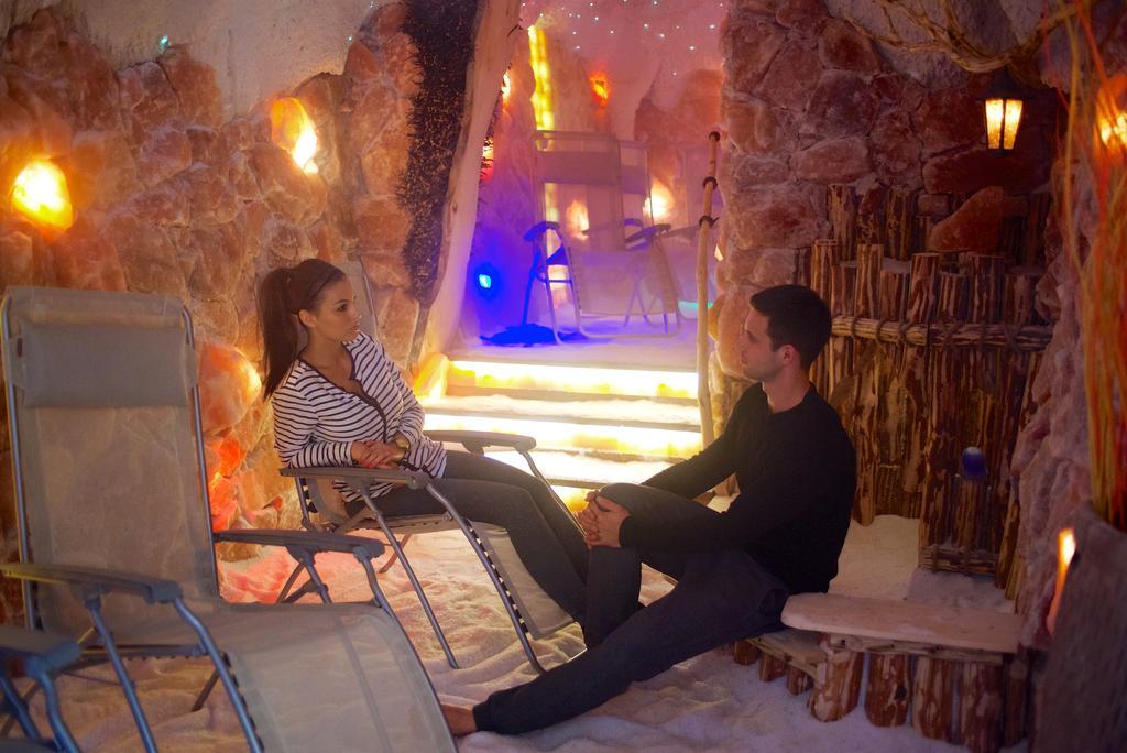 Natura Park Hotel Ostrowo  Bagian luar foto